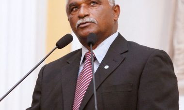 E5EEB4CD-A65A-4618-B778-1217DD19AC24